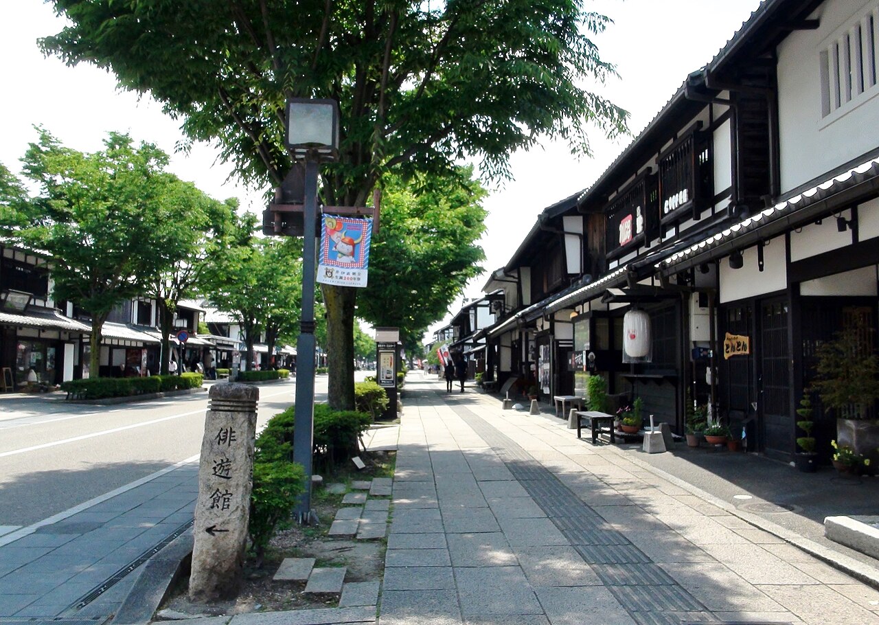 夢京橋キャッスルロードの通り